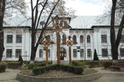 Simpozion Ştiinţific Interseminarial la Galaţi – fotografia 1