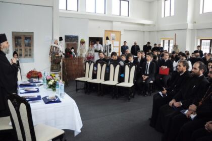 Simpozion Ştiinţific Interseminarial la Galaţi – fotografia 19