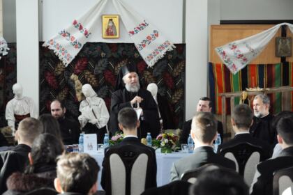 Simpozion Ştiinţific Interseminarial la Galaţi – fotografia 25