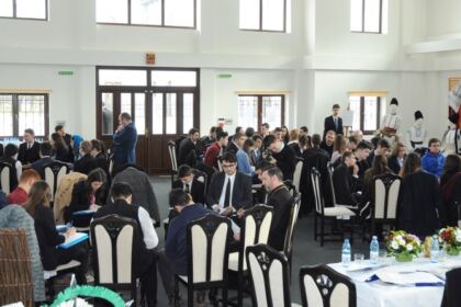 Simpozion Ştiinţific Interseminarial la Galaţi – fotografia 28