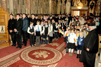 Sfântul Apostol Andrei cinstit de seminariştii gălăţeni – fotografia 15