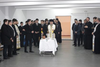 Sfântul Apostol Andrei cinstit de seminariştii gălăţeni – fotografia 14