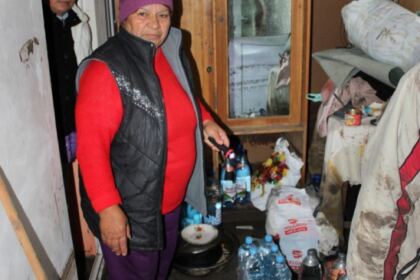 Liturghie şi filantropie în solidaritate cu familiile inundate din judeţul Galaţi – fotografia 9