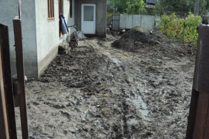 Voluntariat în parohiile inundate din judeţul Galaţi – fotografia 4