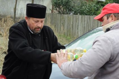 Voluntariat în parohiile inundate din judeţul Galaţi – fotografia 13