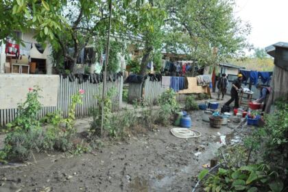 Voluntariat în parohiile inundate din judeţul Galaţi – fotografia 28