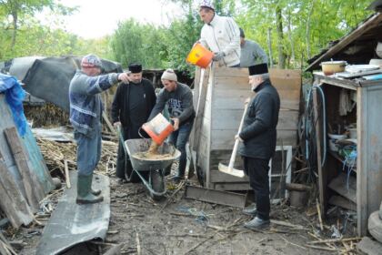 Voluntariat în parohiile inundate din judeţul Galaţi – fotografia 31