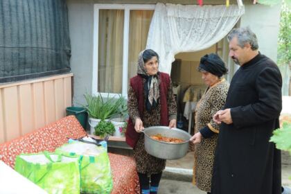 Voluntariat în parohiile inundate din judeţul Galaţi – fotografia 40