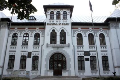 Seminarul Teologic „Sfântul Apostol Andrei“ din Galaţi şi-a deschis porţile la început de nou an şcolar – fotografia 1