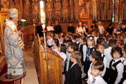 Seminarul Teologic „Sfântul Apostol Andrei“ din Galaţi şi-a deschis porţile la început de nou an şcolar – fotografia 12