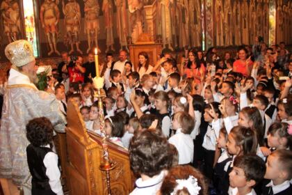 Seminarul Teologic „Sfântul Apostol Andrei“ din Galaţi şi-a deschis porţile la început de nou an şcolar – fotografia 17