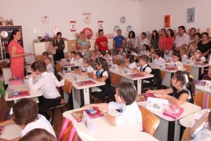 Seminarul Teologic „Sfântul Apostol Andrei“ din Galaţi şi-a deschis porţile la început de nou an şcolar – fotografia 26