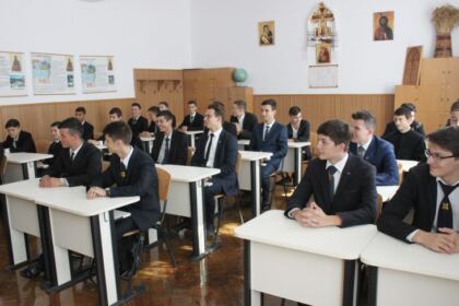 Seminarul Teologic „Sfântul Apostol Andrei“ din Galaţi şi-a deschis porţile la început de nou an şcolar – fotografia 28