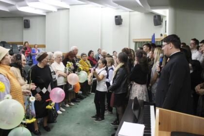 Ziua vârstnicului la Centrul multifuncţional de servicii sociale „Speranţe pentru vârsta a III-a“ – Galaţi – fotografia 28