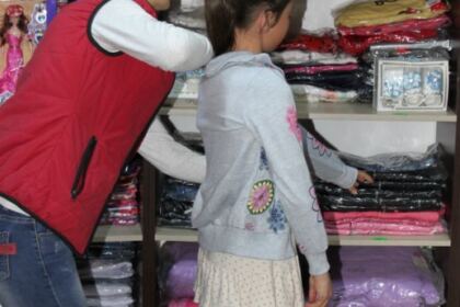 Cei şase copii de la Odaia Manolache au fost primeniţi de Sfintele Sărbători ale Învierii Domnului – fotografia 7