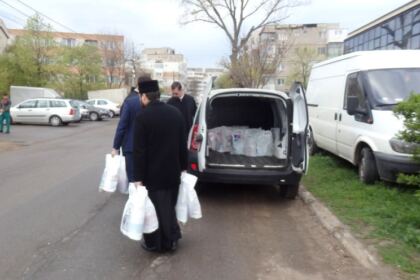 Daruri de Sfintele Paşti pentru persoanele fără de adăpost din Brăila – fotografia 3