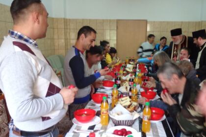 „Împreună de Sfintele Paşti“ la Centrul de Găzduire pentru persoanele fără adăpost din Brăila – fotografia 20