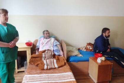 „Împreună de Sfintele Paşti“ la Centrul de Găzduire pentru persoanele fără adăpost din Brăila – fotografia 28