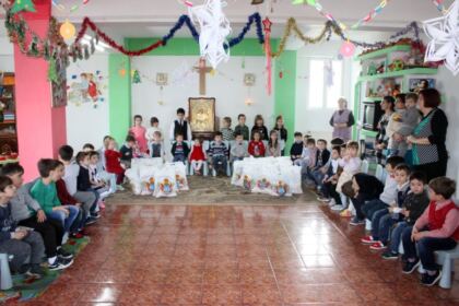 Serbare dedicată Sfântului Ierarh Nicolae la Grădiniţa „Familia“ din Brăila – fotografia 6