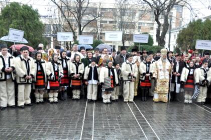 Festivalul de datini şi obiceiuri la Naşterea Domnului şi Anul Nou „Tudor Pamfile“, la Galaţi – fotografia 14