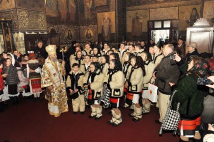 Festivalul de datini şi obiceiuri la Naşterea Domnului şi Anul Nou „Tudor Pamfile“, la Galaţi – fotografia 25