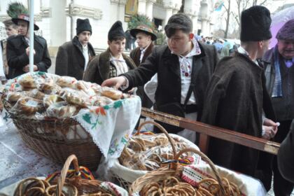 Festivalul de datini şi obiceiuri la Naşterea Domnului şi Anul Nou „Tudor Pamfile“, la Galaţi – fotografia 29