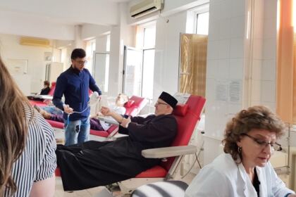 Campania „O picătură de sânge poate salva o viaţă!“ se desfăşoară în continuare la Galaţi – fotografia 4