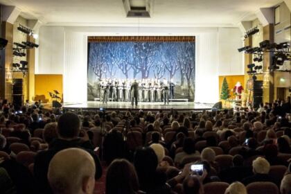 Serbarea „Colindăm, Doamne, colind!“ a Seminarului Teologic „Sfântul Apostol Andrei“ din Galaţi – fotografia 6