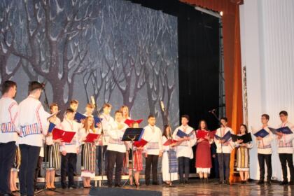 Serbarea „Colindăm, Doamne, colind!“ a Seminarului Teologic „Sfântul Apostol Andrei“ din Galaţi – fotografia 9