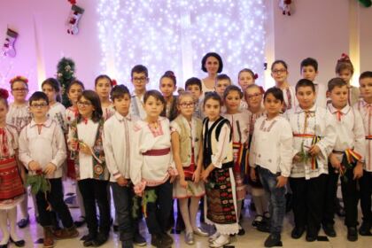 Serbarea „Colindăm, Doamne, colind!“ a Seminarului Teologic „Sfântul Apostol Andrei“ din Galaţi – fotografia 18