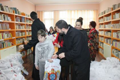 Daruri pentru copiii de la Şcoala Specială nr. 2 „Constantin Pufan“ din Galaţi – fotografia 6