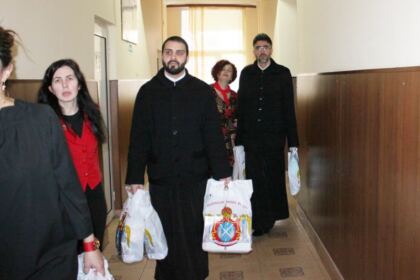 Daruri pentru copiii de la Şcoala Specială nr. 2 „Constantin Pufan“ din Galaţi – fotografia 8