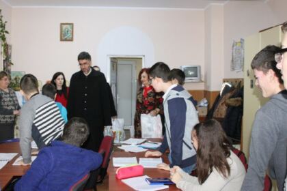 Daruri pentru copiii de la Şcoala Specială nr. 2 „Constantin Pufan“ din Galaţi – fotografia 9