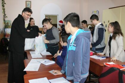 Daruri pentru copiii de la Şcoala Specială nr. 2 „Constantin Pufan“ din Galaţi – fotografia 11