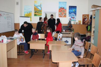 Daruri pentru copiii de la Şcoala Specială nr. 2 „Constantin Pufan“ din Galaţi – fotografia 12