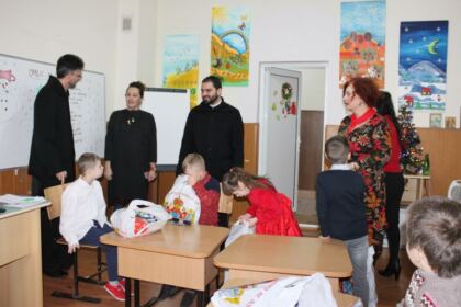 Daruri pentru copiii de la Şcoala Specială nr. 2 „Constantin Pufan“ din Galaţi – fotografia 14