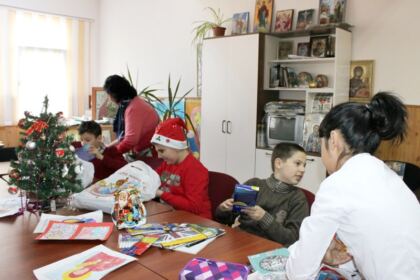 Daruri pentru copiii de la Şcoala Specială nr. 2 „Constantin Pufan“ din Galaţi – fotografia 21