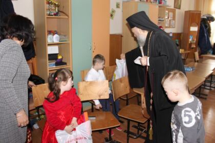 Daruri pentru copiii de la Şcoala Specială nr. 2 „Constantin Pufan“ din Galaţi – fotografia 35