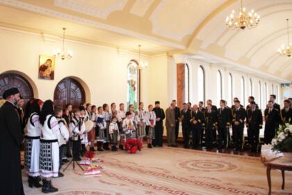 Colindători la Reşedinţa arhiepiscopală din Galaţi – fotografia 10