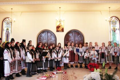 Colindători la Reşedinţa arhiepiscopală din Galaţi – fotografia 11