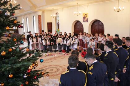 Colindători la Reşedinţa arhiepiscopală din Galaţi – fotografia 15