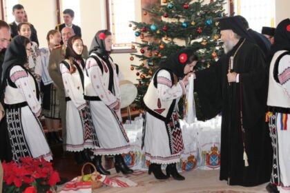 Colindători la Reşedinţa arhiepiscopală din Galaţi – fotografia 30