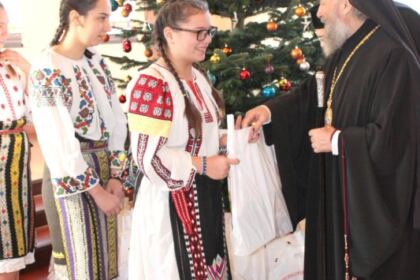 Colindători la Reşedinţa arhiepiscopală din Galaţi – fotografia 32