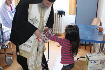 Vizită chiriarhală la Spitalul de Copii din Galaţi – fotografia 7