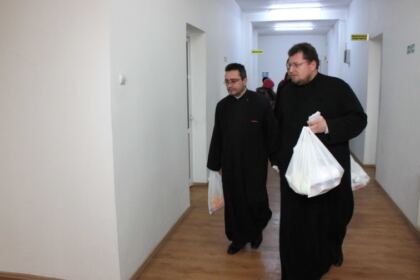 Activităţi social-filantropice la Duminica Înfricoşătoarei Judecăţi – fotografia 3