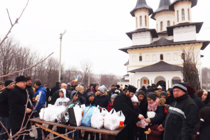 Grija față de credincioșii rromi din Toflea – fotografia 7