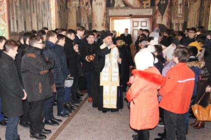 Poetul naţional Mihai Eminescu a fost omagiat la Seminarul Teologic „Sfântul Apostol Andrei“ din Galaţi – fotografia 6