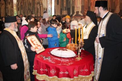Poetul naţional Mihai Eminescu a fost omagiat la Seminarul Teologic „Sfântul Apostol Andrei“ din Galaţi – fotografia 14