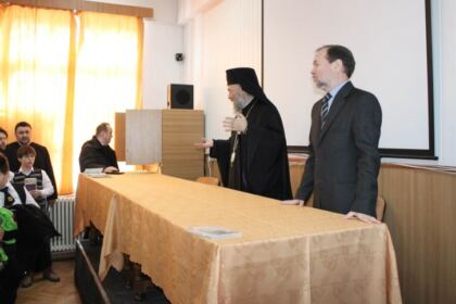 Poetul naţional Mihai Eminescu a fost omagiat la Seminarul Teologic „Sfântul Apostol Andrei“ din Galaţi – fotografia 17