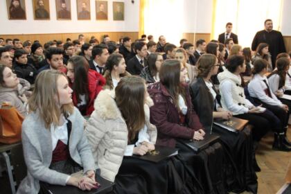 Poetul naţional Mihai Eminescu a fost omagiat la Seminarul Teologic „Sfântul Apostol Andrei“ din Galaţi – fotografia 24
